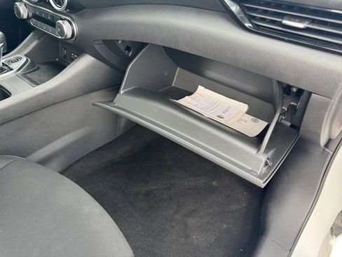 Used 2024 Nissan Sentra SV FWD image 20