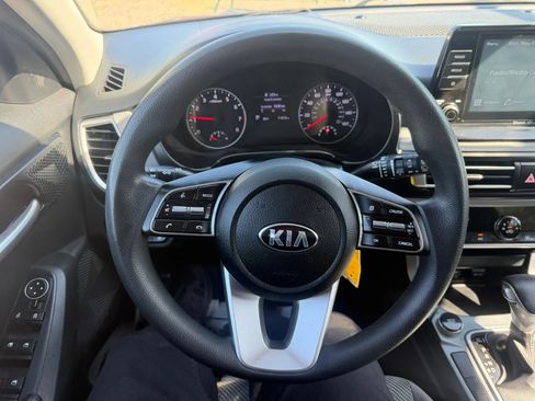 Used 2021 Kia Seltos LX AWD/4WD image 12