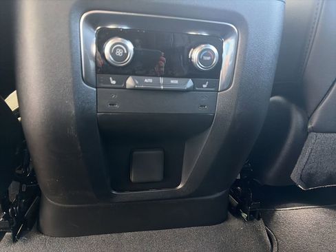 New 2026 GMC Yukon XL Elevation image 29