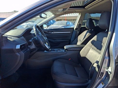 Used 2019 Nissan Altima 2.5 SV image 13