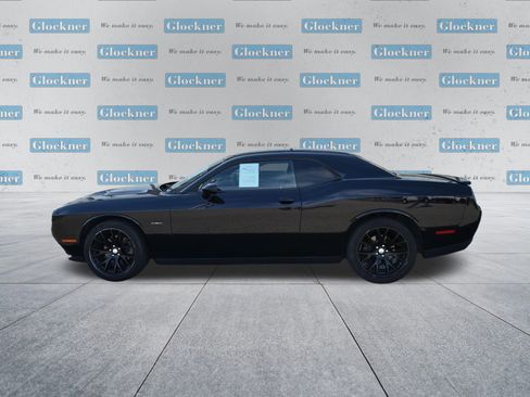 Used 2016 Dodge Challenger R/T image 10