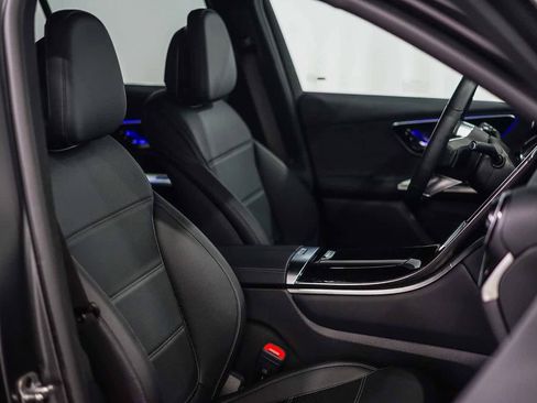 Used 2026 Mercedes-Benz GLC 300 image 18