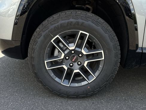 New 2026 GMC Terrain AT4 AWD/4WD image 12