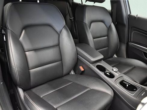 Used 2020 Mercedes-Benz GLA 250 4MATIC image 6