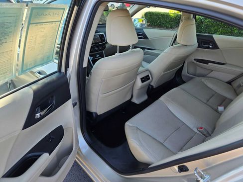 Used 2017 Honda Accord EX-L image 15