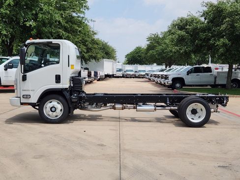 New 2025 Chevrolet Low Cab Forward 5500XG image 5