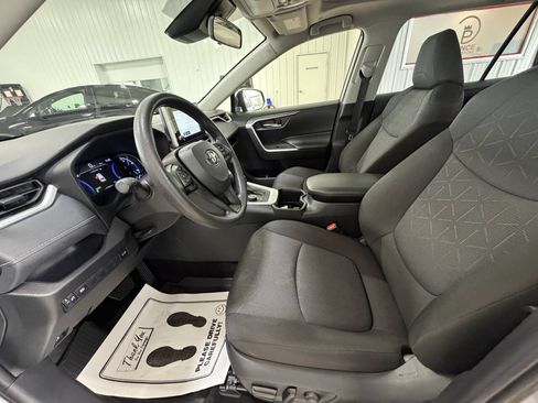 Used 2025 Toyota RAV4 XLE w/ Convenience Package AWD/4WD image 11