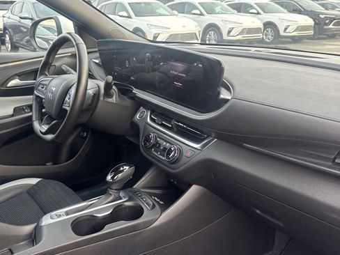 Used 2024 Buick Envista Preferred w/ Convenience I Package image 15