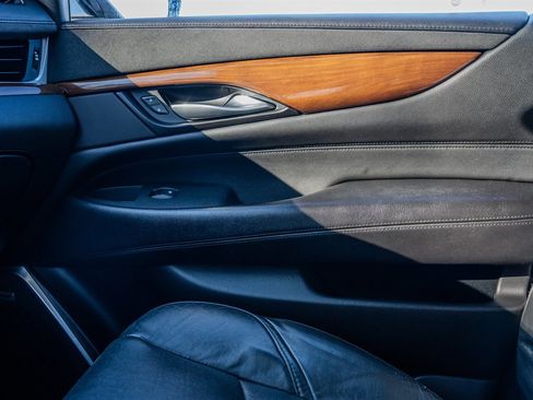 Used 2020 Cadillac Escalade ESV Premium Luxury image 24