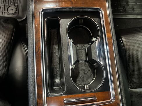 Used 2018 Lincoln Continental Reserve w/ Luxury Package AWD/4WD image 12