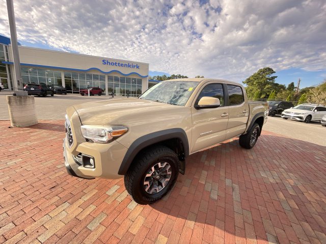 Used 2018 Toyota Tacoma TRD Off-Road AWD/4WD image 28