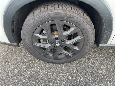 Used 2024 Honda HR-V Sport image 25