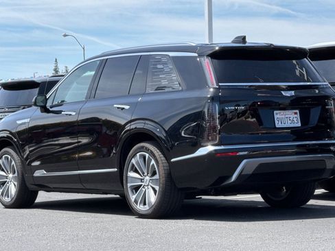 Used 2026 Cadillac Vistiq Luxury AWD/4WD image 7