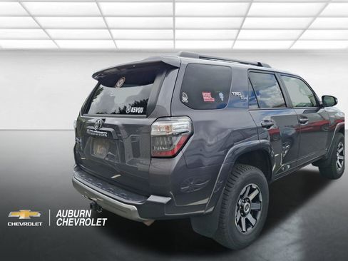 Used 2020 Toyota 4Runner TRD Off-Road Premium AWD/4WD image 2