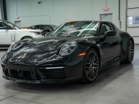 Used 2024 Porsche 911 Targa 4 w/ Sport Package AWD/4WD image 5