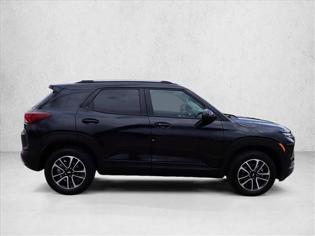 Used 2025 Chevrolet TrailBlazer LT AWD/4WD image 5