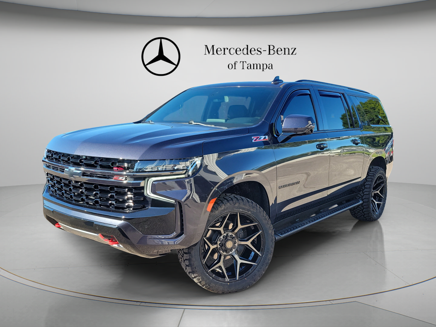 Used 2022 Chevrolet Suburban Z71 w/ Luxury Package AWD/4WD 360° Tour