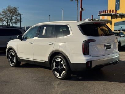 Used 2023 Kia Telluride EX w/ EX Captain's Chair Package