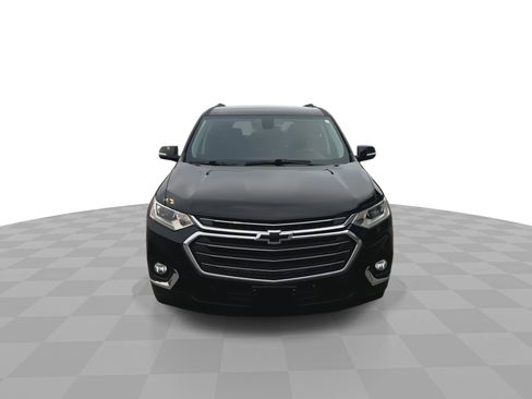 Used 2019 Chevrolet Traverse LT w/ LT Premium Package image 3