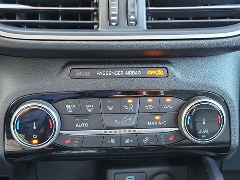 Used 2022 Ford Escape SEL w/ Technology Package image 20