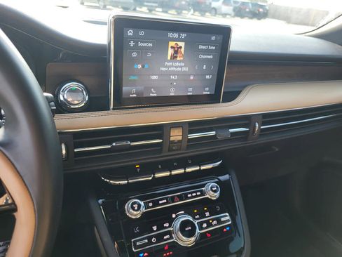 Used 2020 Lincoln Corsair Reserve w/ Rear Removable Package Tray image 19