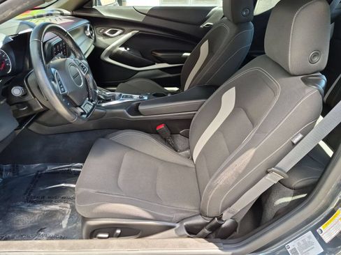 Used 2022 Chevrolet Camaro LT RWD image 21