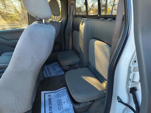 Used 2005 Nissan Frontier XE w/ (U01) Preferred Pkg image 4