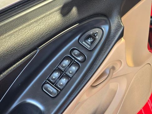 Used 1994 Ford Mustang GT RWD image 9
