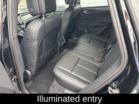 Used 2024 Porsche Macan image 17