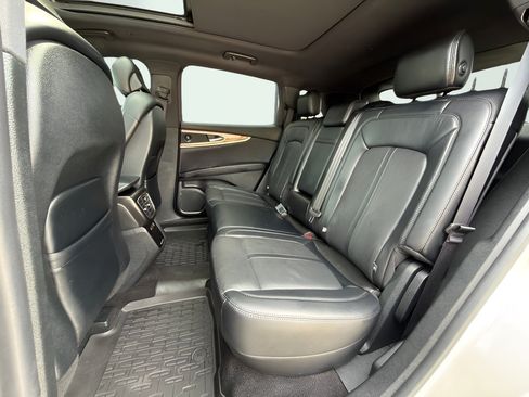 Used 2020 Lincoln Nautilus Reserve w/ Equipment Group 201A AWD/4WD image 22