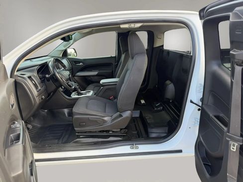 Used 2022 Chevrolet Colorado LT w/ Fleet Safety Package RWD image 31