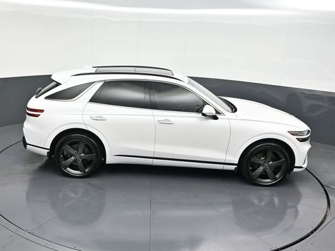 Used 2025 Genesis GV70 2.5T w/ Sport Prestige Package image 25