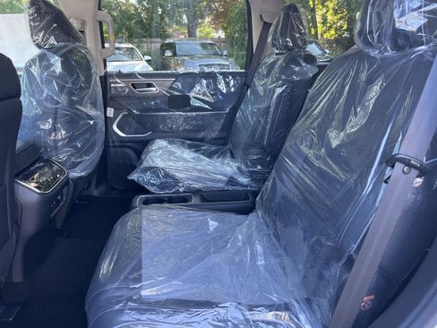 New 2026 INFINITI QX80 Luxe w/ Cargo Package image 12