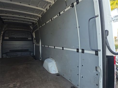 Used 2023 Mercedes-Benz Sprinter 2500 image 25