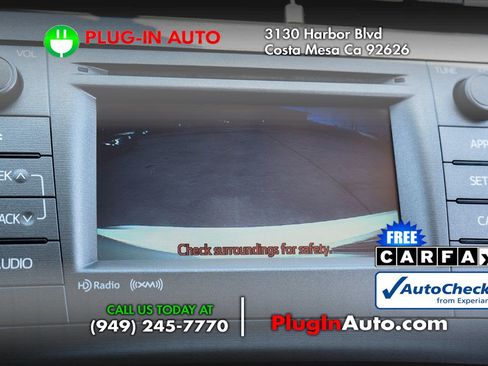 Used 2012 Toyota Prius Three w/ Preferred Accessory Pkg FWD image 26