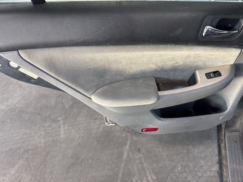 Used 2004 Honda Accord EX image 16