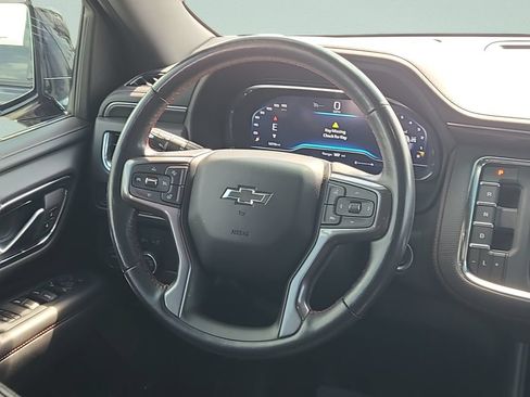 Used 2022 Chevrolet Tahoe RST w/ Luxury Package AWD/4WD image 12