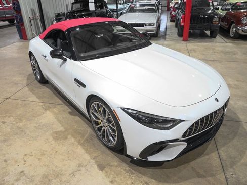 Used 2022 Mercedes-Benz SL 63 AMG 4MATIC image 26