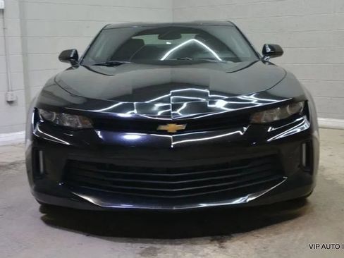 Used 2017 Chevrolet Camaro LT w/ Technology Package RWD image 3
