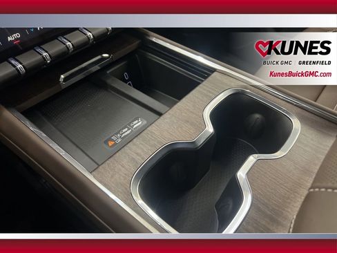 New 2026 GMC Acadia Denali Ultimate w/ LPO, Floor Liner Package image 32