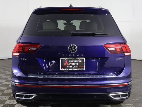 Used 2022 Volkswagen Tiguan SEL R-Line image 11