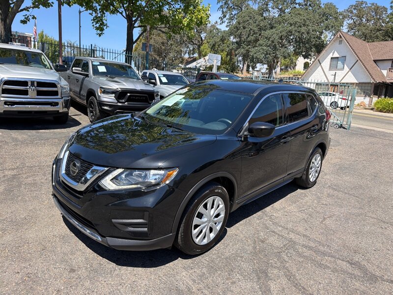 Used 2020 Nissan Rogue S FWD image 14