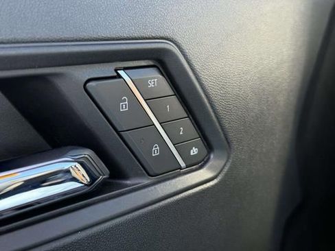 Used 2025 GMC Canyon AT4 w/ Technology Plus Package image 19