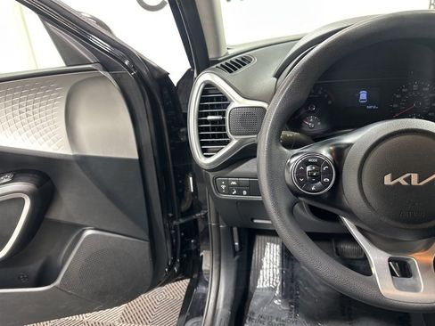 Used 2022 Kia Soul LX w/ Technology Package image 26