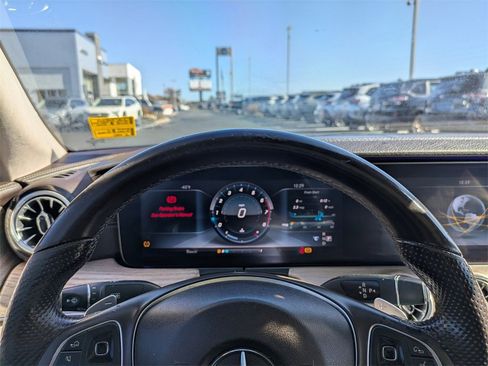 Used 2018 Mercedes-Benz E 400 Coupe image 33