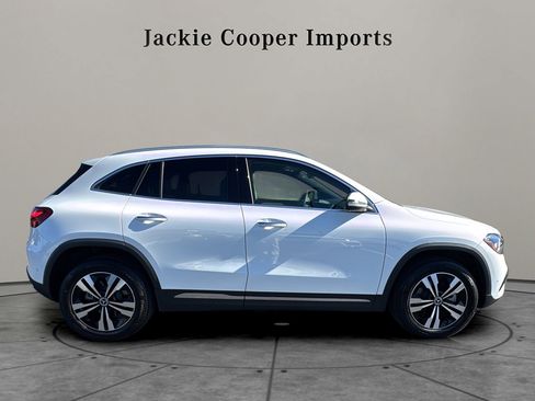 Certified 2025 Mercedes-Benz GLA 250 GLA 250 image 6