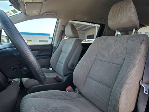Used 2013 Honda Odyssey LX image 21