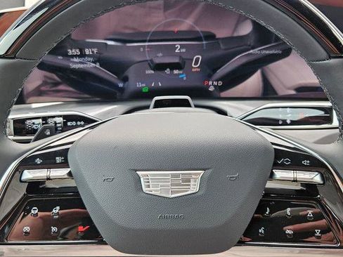 New 2026 Cadillac Vistiq Luxury image 14