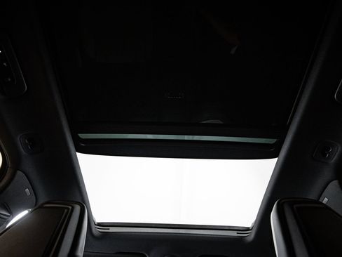 Used 2024 Porsche Cayenne S AWD/4WD image 30