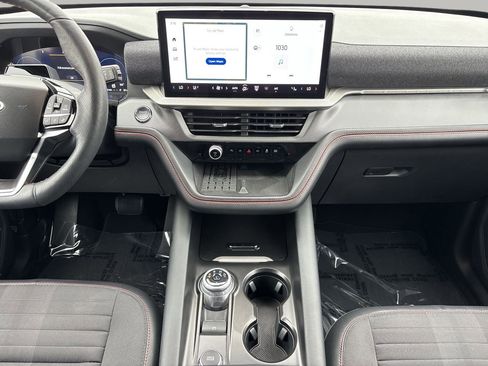 Certified 2025 Ford Explorer ST-Line w/ Premium Package image 15